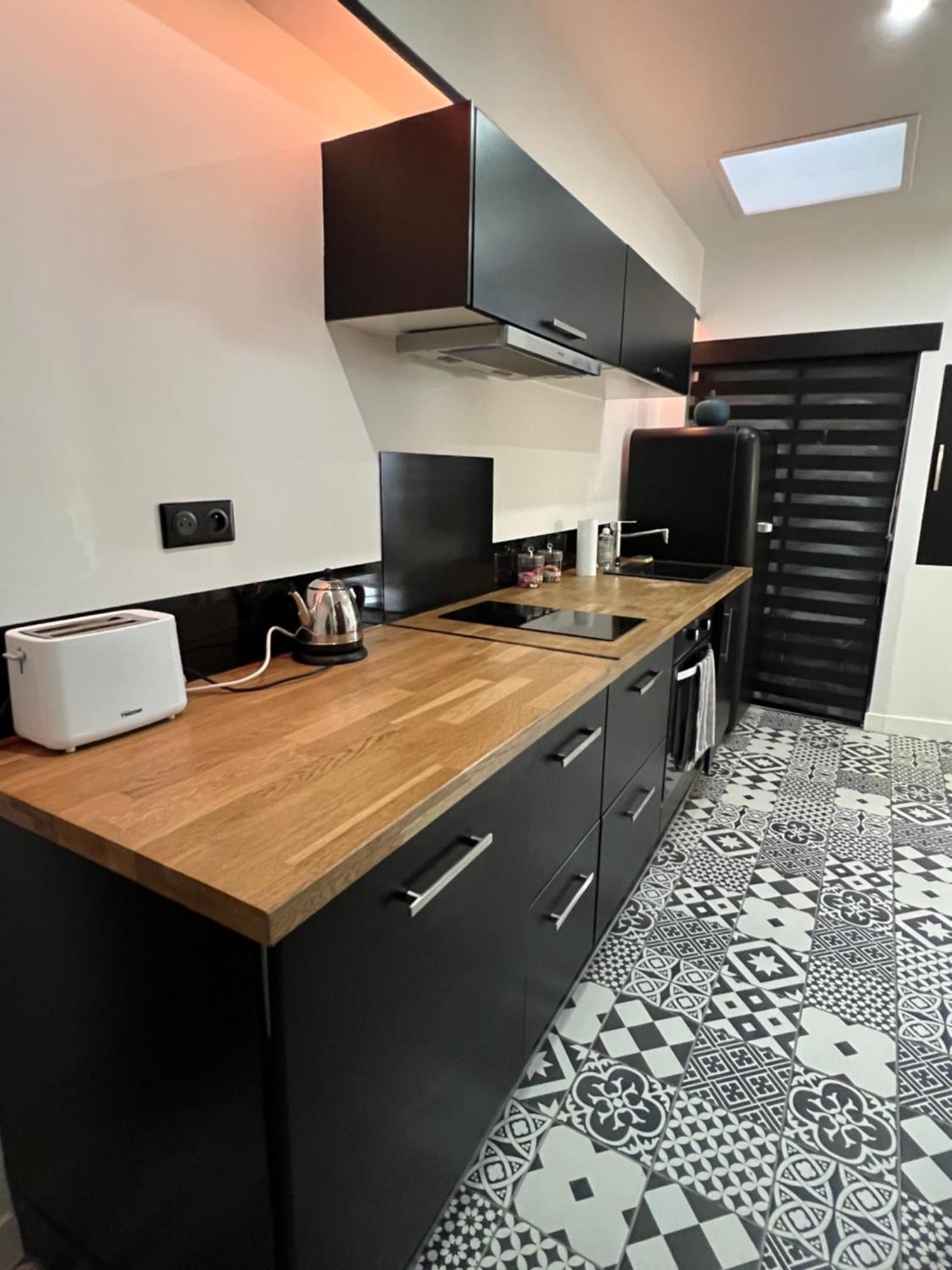 Appartement Avec Jacuzzi Sauna & Home Cinema - Nid D'Angers Kültér fotó